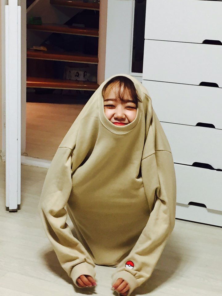 YJ_INTL's tweet photo. [PIC] 161010:- iTeen Twitter update with Yoojung https://t.co/4YXV9GTDpF