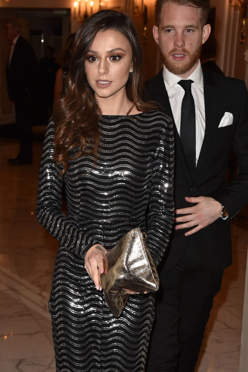 CherLPromo's tweet photo. More HQ photos of @CherLloyd at the #PinkRibbonBall - London - October 8th [1] 💕👠 https://t.co/Cb66HoLcEr
