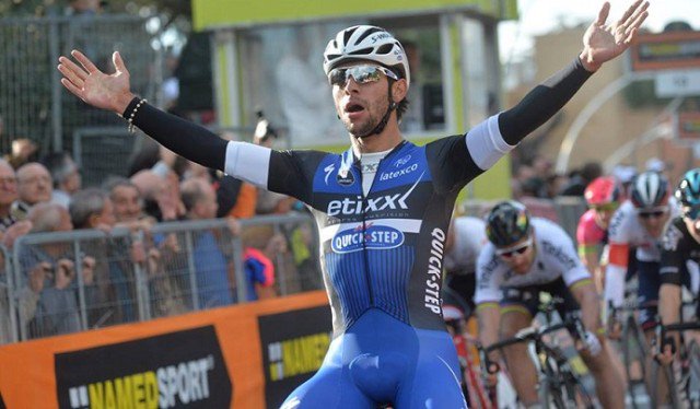 CyclingTodayEn's tweet photo. Gaviria wins Paris-Tours with a solo attack in the final 500m. Full report: https://t.co/JMNFdlwsz4
@ParisTours @FndoGaviria https://t.co/MzVzsRZf3n