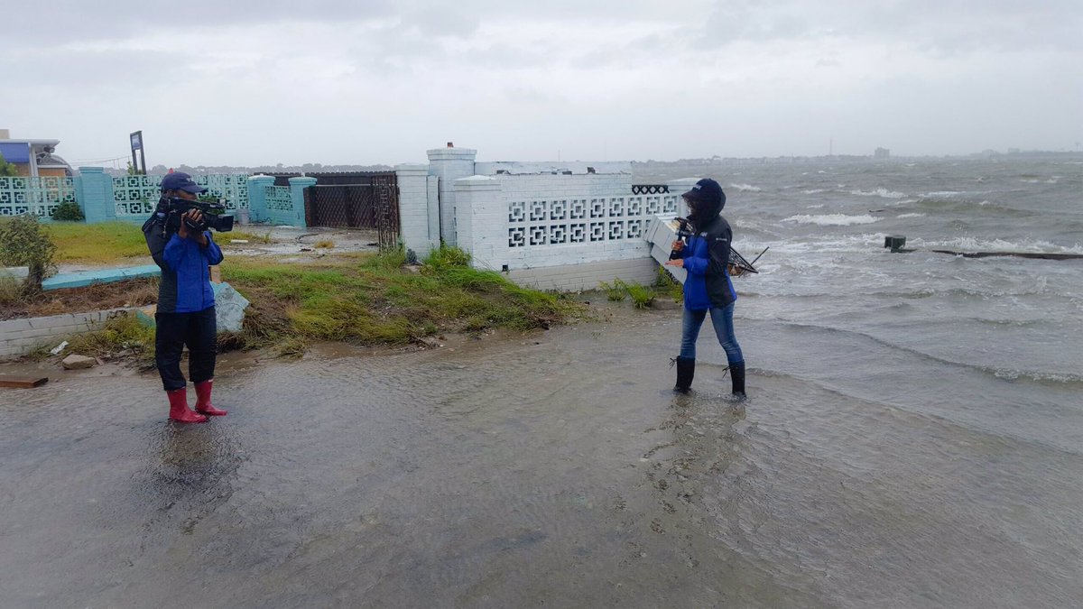 BTuned_In's tweet image. #HurricaneMatthew is an experience I will never forget! Quick photo of @EOrtizTV &amp;amp; I doing hourly coverage in #AtlanticBeach! @TWCNewsILM