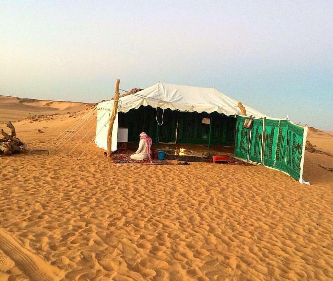 b_4114's tweet photo. الله يهدينا على خير الاسناع
وانه يريح قلوبنا من شقاها
.
ويجعل منازلنا رفيعات ووساع
يوم الجوارح تعترف في خطاها
.
صحن بن قويعان
. https://t.co/ULiqUZJRDR