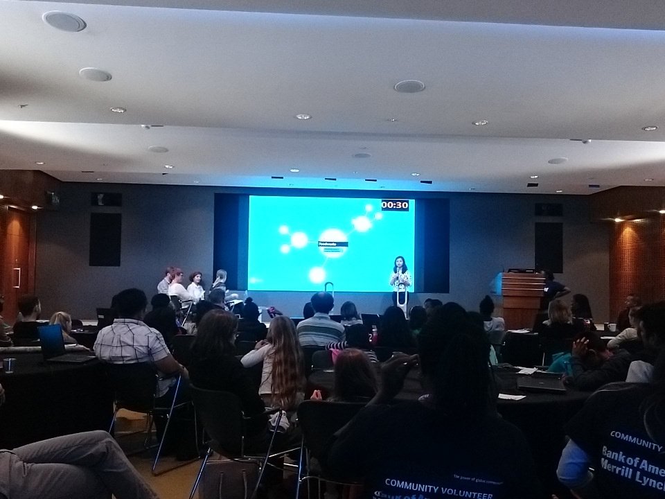 Stemettes's tweet image. @OutboxIncubator #outboxexec Lauren in the house! #python #codingweekend #foodcodewknd @BofAML #outboxin