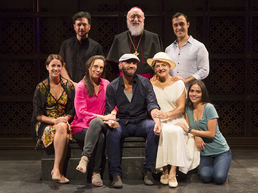 mccarter's tweet photo. Wishing the #BathingInMoonlight company a happy closing today. Thank you for bringing this beautiful play to life! https://t.co/HoJ2ioijE8