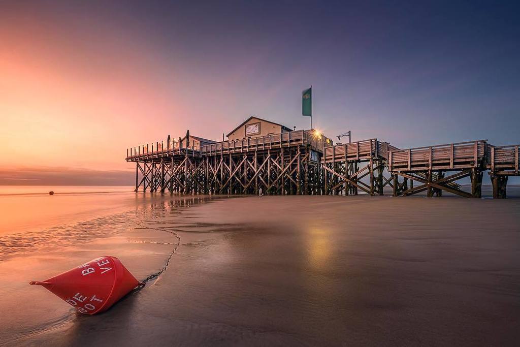 diwiesign's tweet photo. New on instagram: #sanktpeterording #spo #54gradnord #northsea #boje #pfahlbauten #schlesw… https://t.co/5tQtWAHwMb https://t.co/uTz8CTGqba