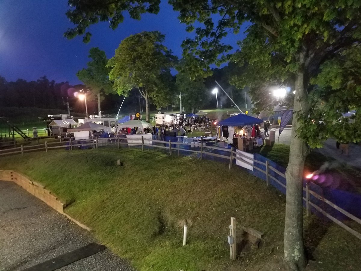SNOWMAKER860's tweet photo. #BeerFest #Octoberfest https://t.co/ifd6eiAzXI