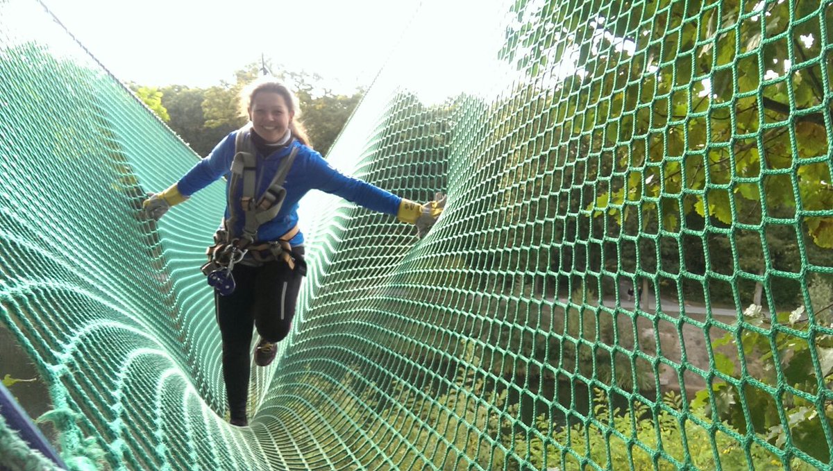 ichhasselaufen's tweet photo. Hochseilgarten geht als Stabitraining durch, oder? Oder? #tree2tree https://t.co/6de1dpO9M1