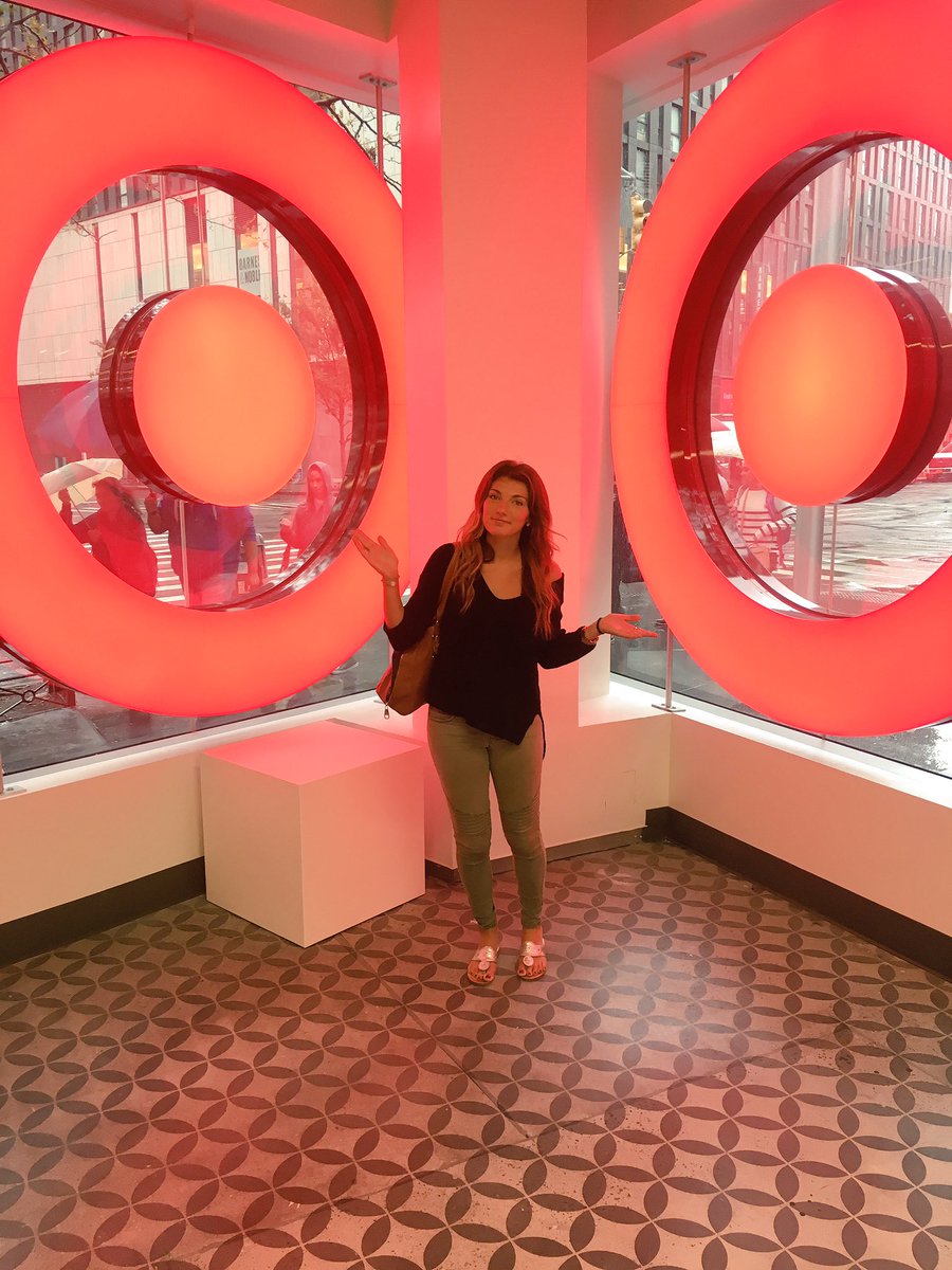 haleyfromtarget's tweet photo. Had to get my Target fix while in NYC. So neat to see the new #flexibleformat #TribecaTarget Looks beautiful, nice work! https://t.co/qAkYhVS7BN