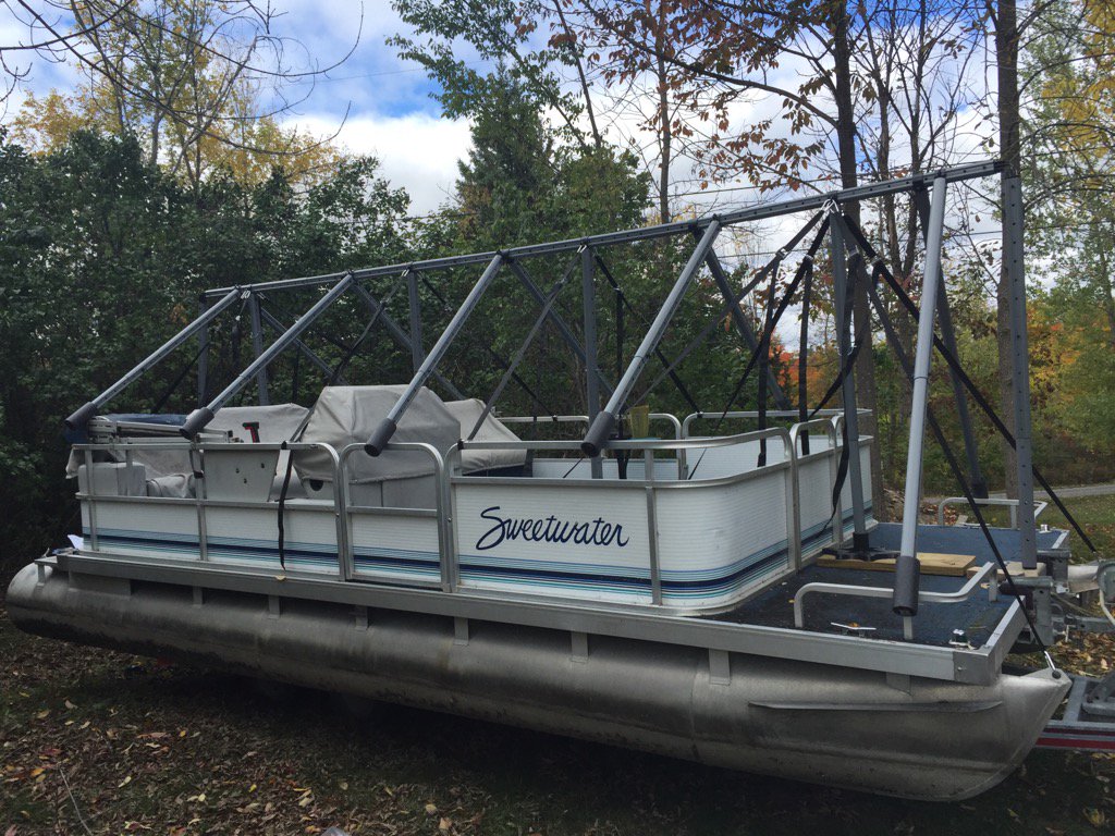 deadhead111's tweet image. New boat covering system for the winter #DadProjects