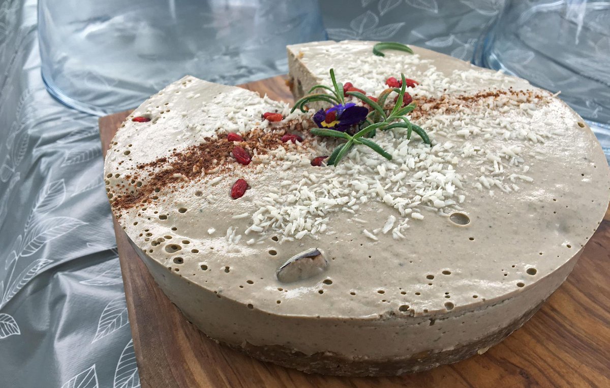 4preciouslife's tweet photo. We make #raw #vegan #cakes in #Nottingham. Free delivery across NG2. Free all Notts over £20 orders. #4preciouslife https://t.co/mZf71O0Mgg
