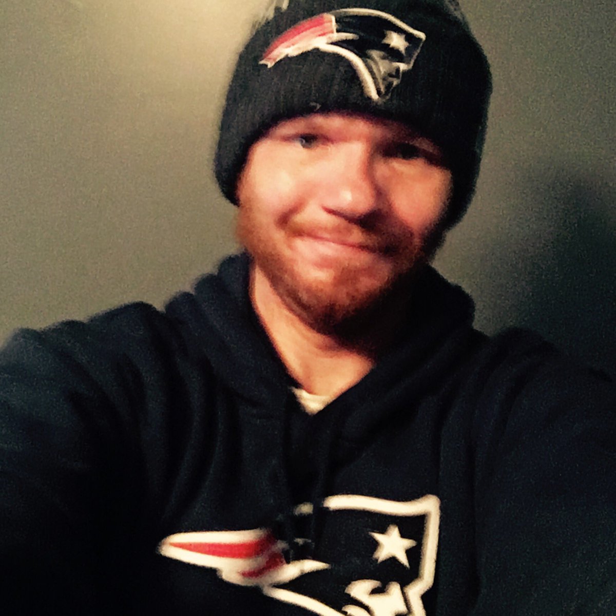 SportsAddict712's tweet photo. It's almost #Gametime #DoYourJob #Patriots #BradysBack #RevengeTour2016 #BeatCLE #PatroitsNation LETS GOOOOOO https://t.co/pp77NYTwEw