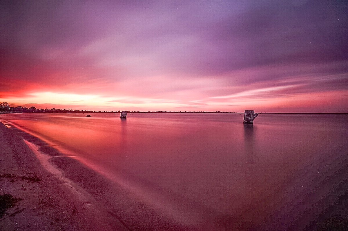 One of the best places to catch at sunset...Lake Bonney in <a href="/myriverland/">Destinationriverland</a>. Pic: <a href="/LookLeftPhot/">ryanpowlesphoto</a> #SeeSouthAustralia