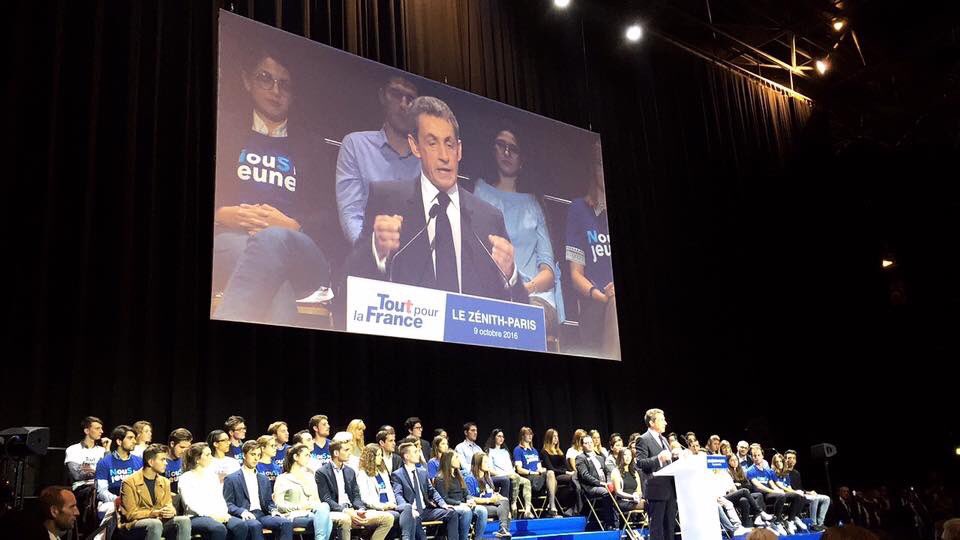 NSlesjeunes80's tweet photo. Salle comble pour @NicolasSarkozy avec plus de 6000 personnes ! En avant vers la victoire ! 🇫🇷#ToutPourLaFrance https://t.co/2q9Sy2uRRC