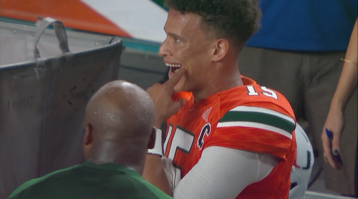 Canes QB Kaaya to rest arm after getting roughed up in loss to FSU bit.ly/2dp1v6u?utm_me… https://t.co/5i2ABJCLmO