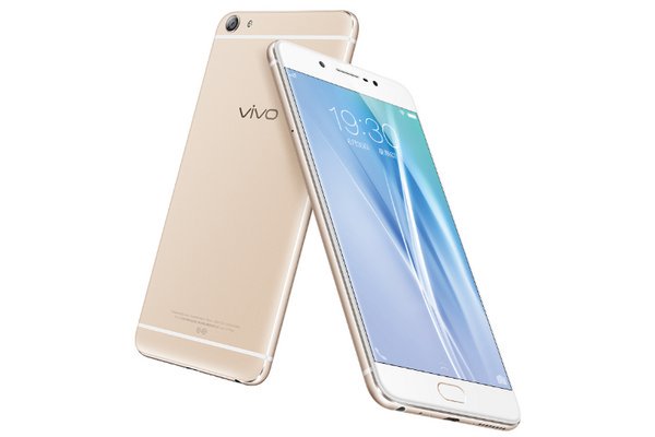 StephenWelton's tweet photo. Thanks to the folks @vivocellphone for one heck of a rocket ship device to test out #x7Plus #smartphone #chinese https://t.co/DCQxYIlsBI