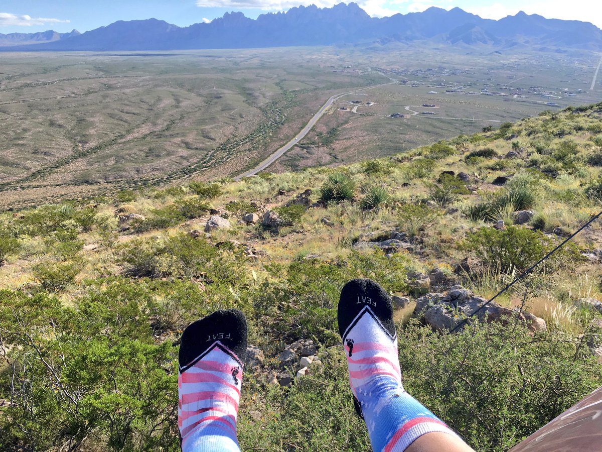 sofiyalee8's tweet image. Sunday hikes just aren't complete with out #FeatByAly @Aly_Raisman #featsocks #alyraisman ✨💯🇺🇸❤️💙🏅💪🏽👣
