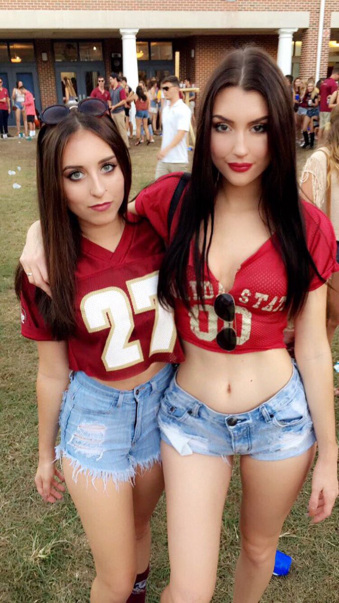 KailynBarratt's tweet photo. if she's cute, she prob goes to FSU #sorrymiami https://t.co/65JUHuWjFk