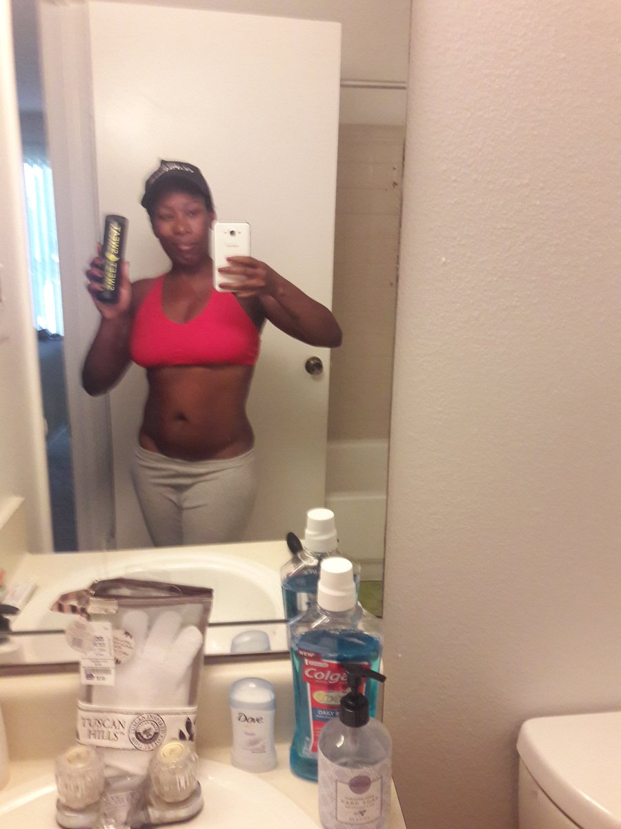 MsSammiRoss's tweet photo. @SweetSweat before my workout today #fitness #sweetsweat #WorkYourWayOut #cammodel #fetishmodel https://t.co/wF63RuBlvY