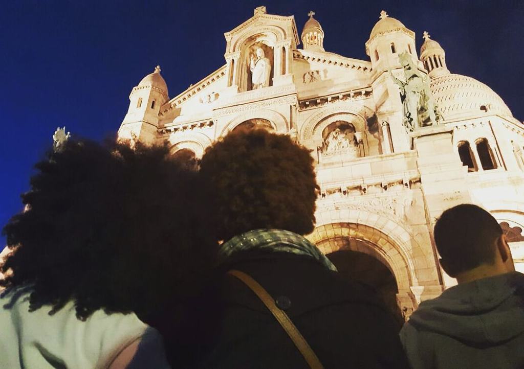 AD_Boucles's tweet photo. #vendangesdemontmarte #sacrecoeur #frizzyhair #afro #curlyhair #kinkyhair #atelierdesboucl… https://t.co/JED09Lqde6 https://t.co/JArFkRxTDs