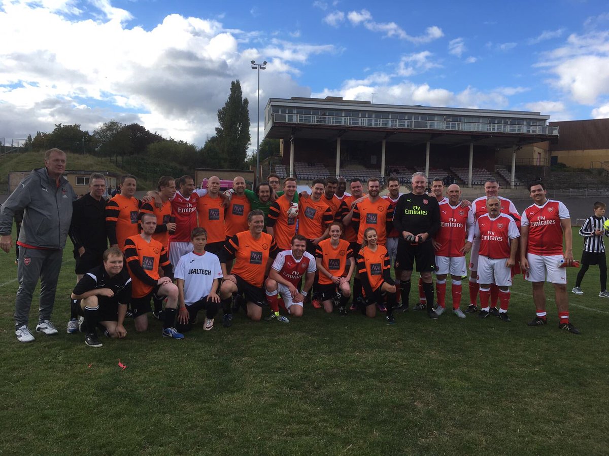 luciemugridge's tweet photo. Class day! Hope you were watching big bro ⚽️❤️ #proud #charity #football #arsenal https://t.co/35GenMPDIF