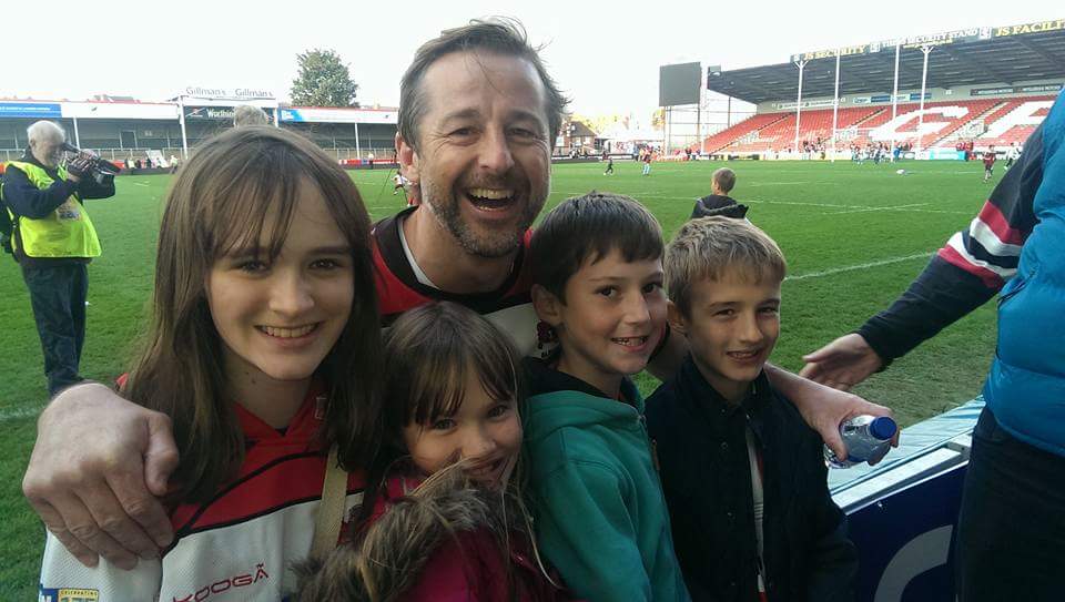 @AndyGomarsall You were a true gent with the fans today thanks! @gloucesterrugby #WelcomeHolm