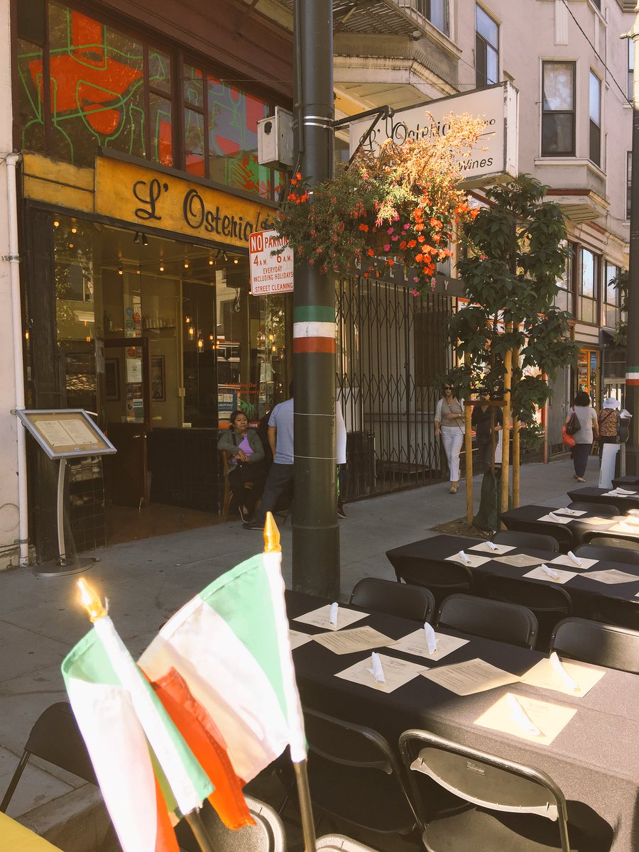 Osteriadelforno's tweet photo. We are ready for the parade!!!๐ฎ๐น๐ฎ๐น๐ฎ๐น
#losteriadelforno #italianrestaurant #northbeach #2016parade #columbusday #columbusparade https://t.co/4cBzLYLZri