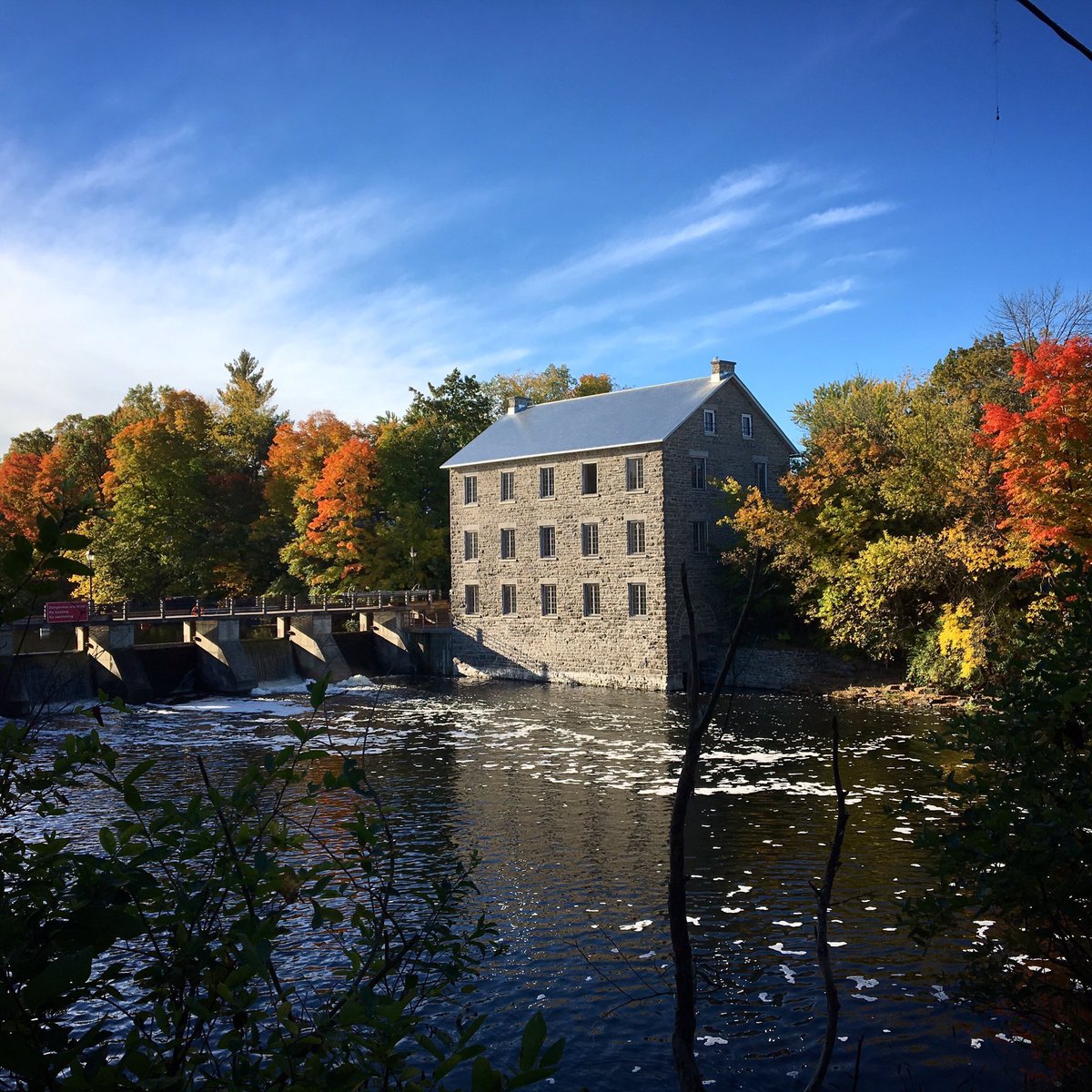 mfleuryb's tweet photo. Happy Thanksgiving from beautiful #Ottawa 🍂🍂🇨🇦🍗🎃🍂🍂 #fallfavourite #watsonsmillmanotick https://t.co/LQKxkefktM