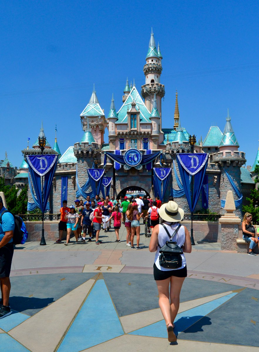 offtoeverywhere's tweet photo. I finally went to Disney while we were in California!! Check out my new blog post 🙃  https://t.co/ziAOpGnlVq #travelblog #ttot #Disneyland https://t.co/ENdpVu0t5E
