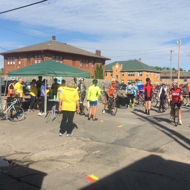 BackDoorBBQ's tweet photo. Having a blast with the @TourdeBBQ group! #tdbbq https://t.co/Vw6fyXuPlf