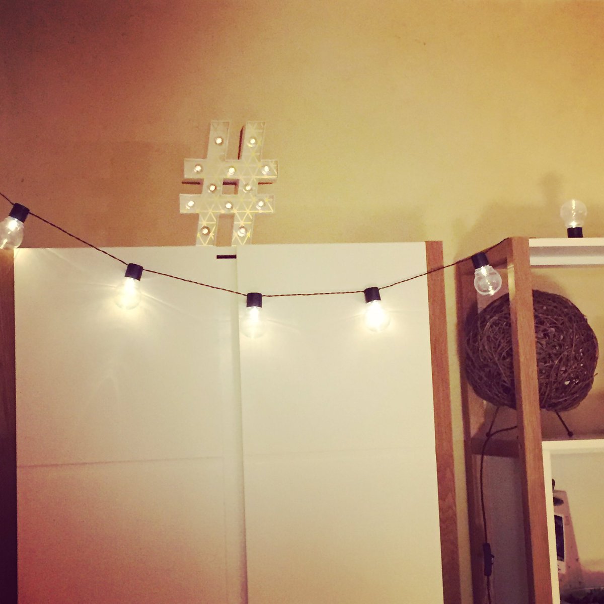Sophie_WowMum's tweet photo. #HashtagLight parfaite pour une famille de #bloggers π#deco https://t.co/j5xfzEh6qV https://t.co/zxTSvEQC0t