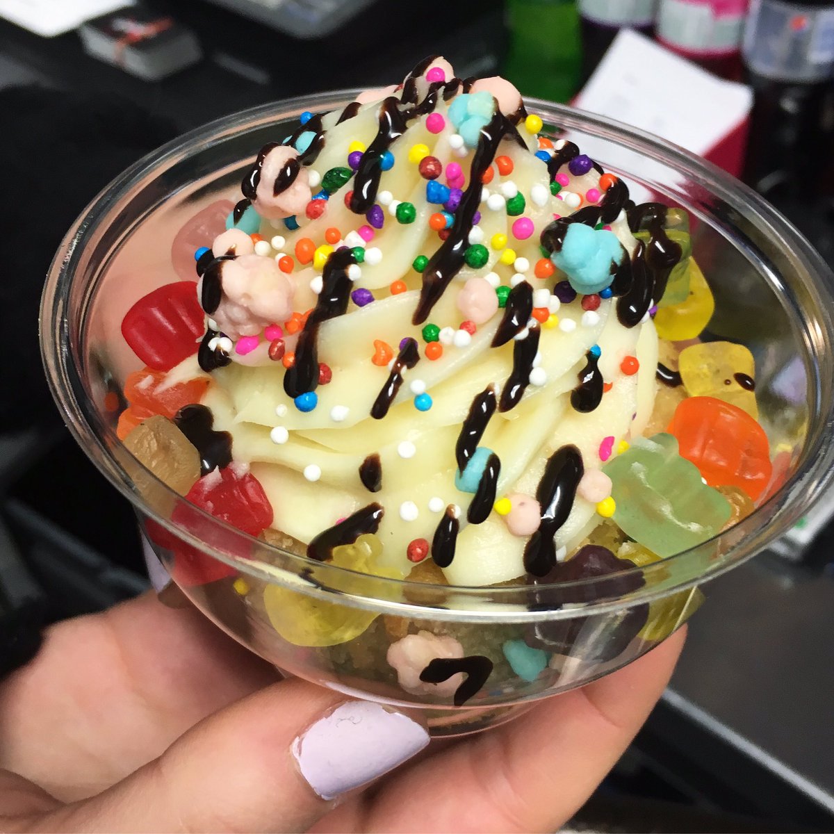 Brb daydreaming about cupcakes 💬#bakethreefifty