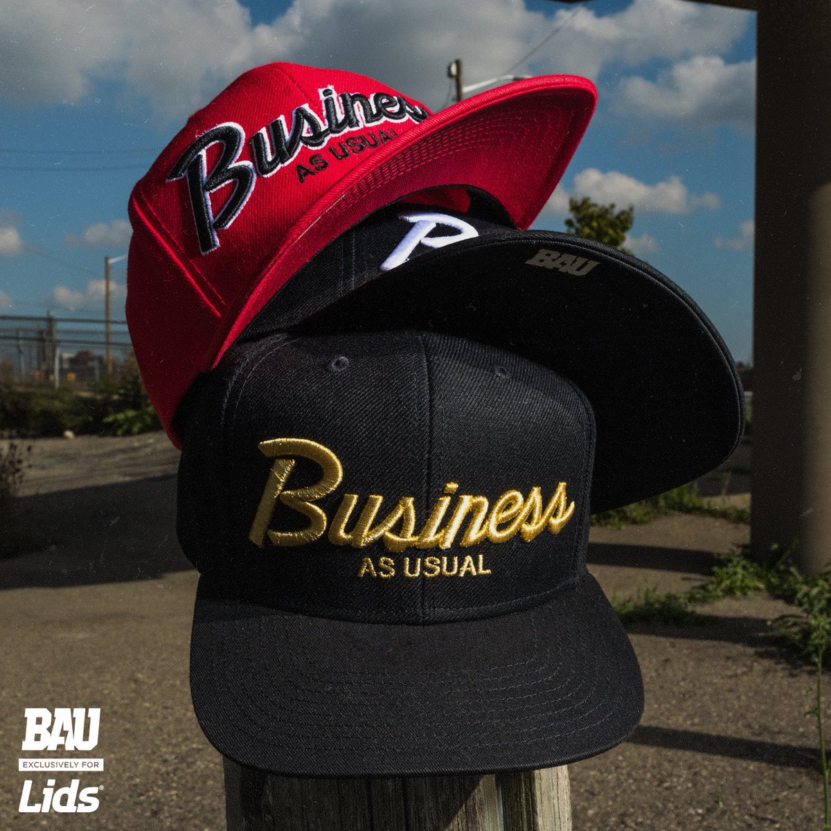 FrankTheButcher's tweet photo. Business As Usual x Mitchell &amp; Ness exclusively for Lids / https://t.co/lAuJP8ptiv https://t.co/blnmoH7928 #BAUEWYK #LidsAsUsual https://t.co/byH8LCdOBG