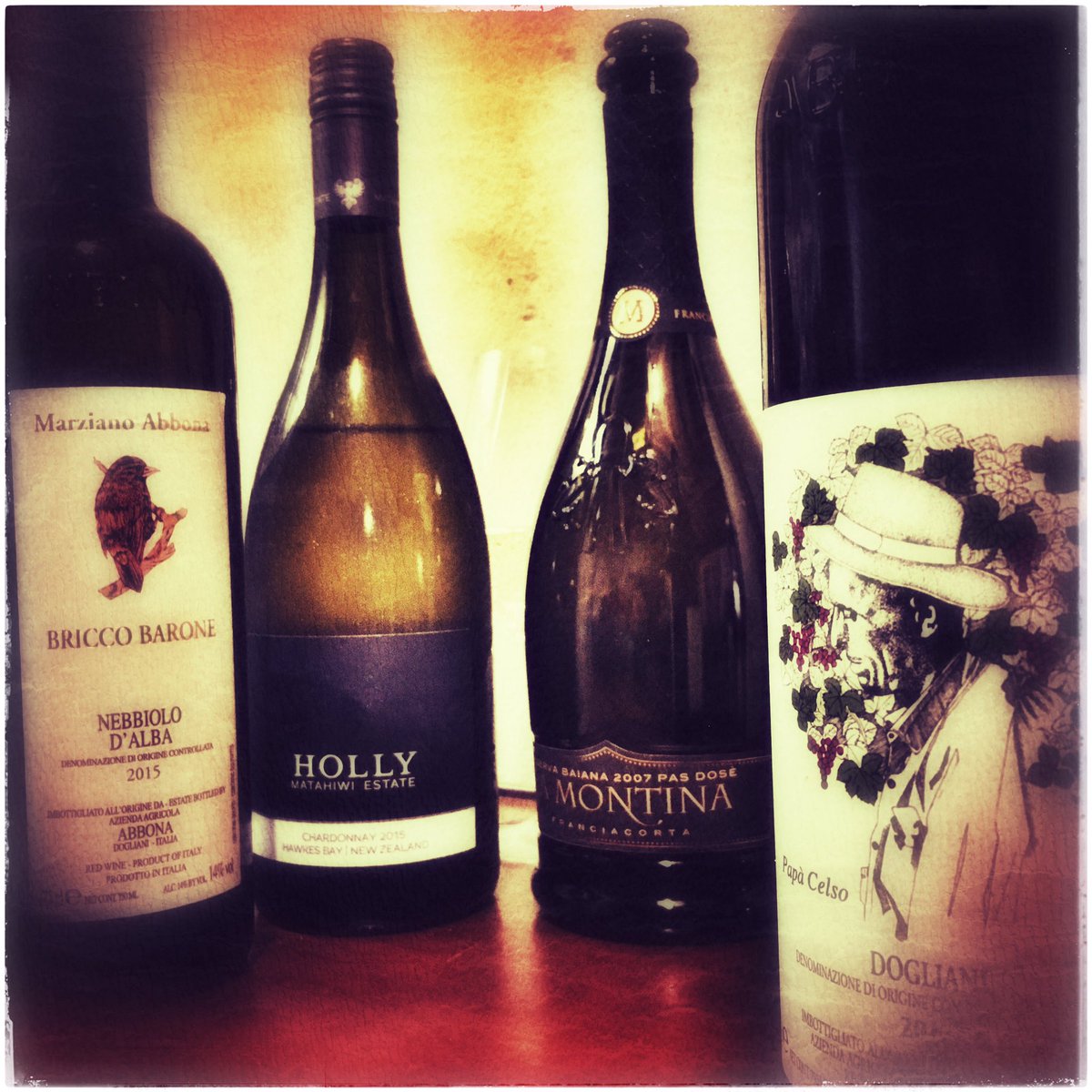 Fascinating lineup of Kiwi and Italians...
I got a feeling that tonight's going to be...
#winetasting 
#wine #winelover