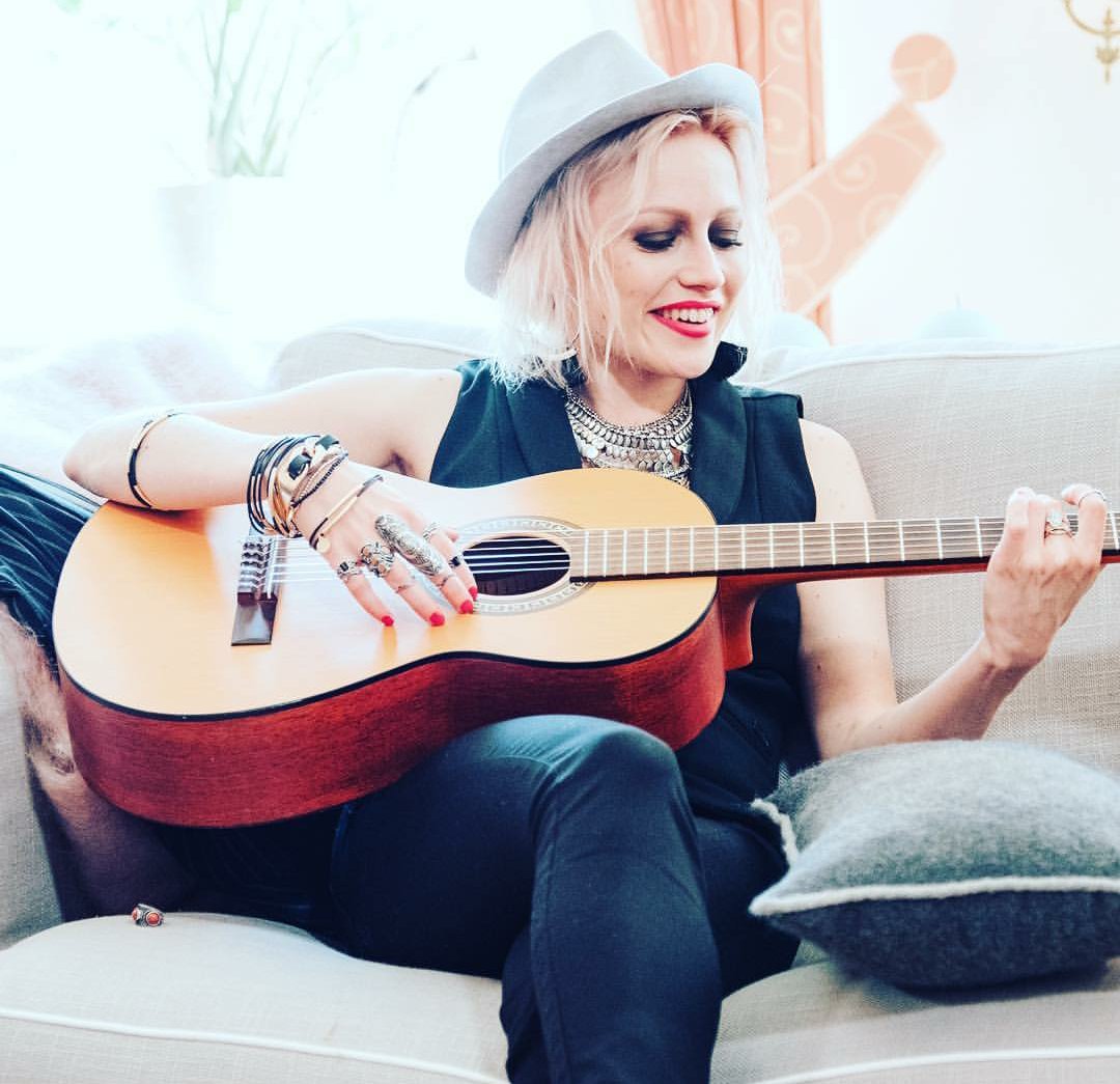 CHISU for #VainElämää styled by me #CHISU