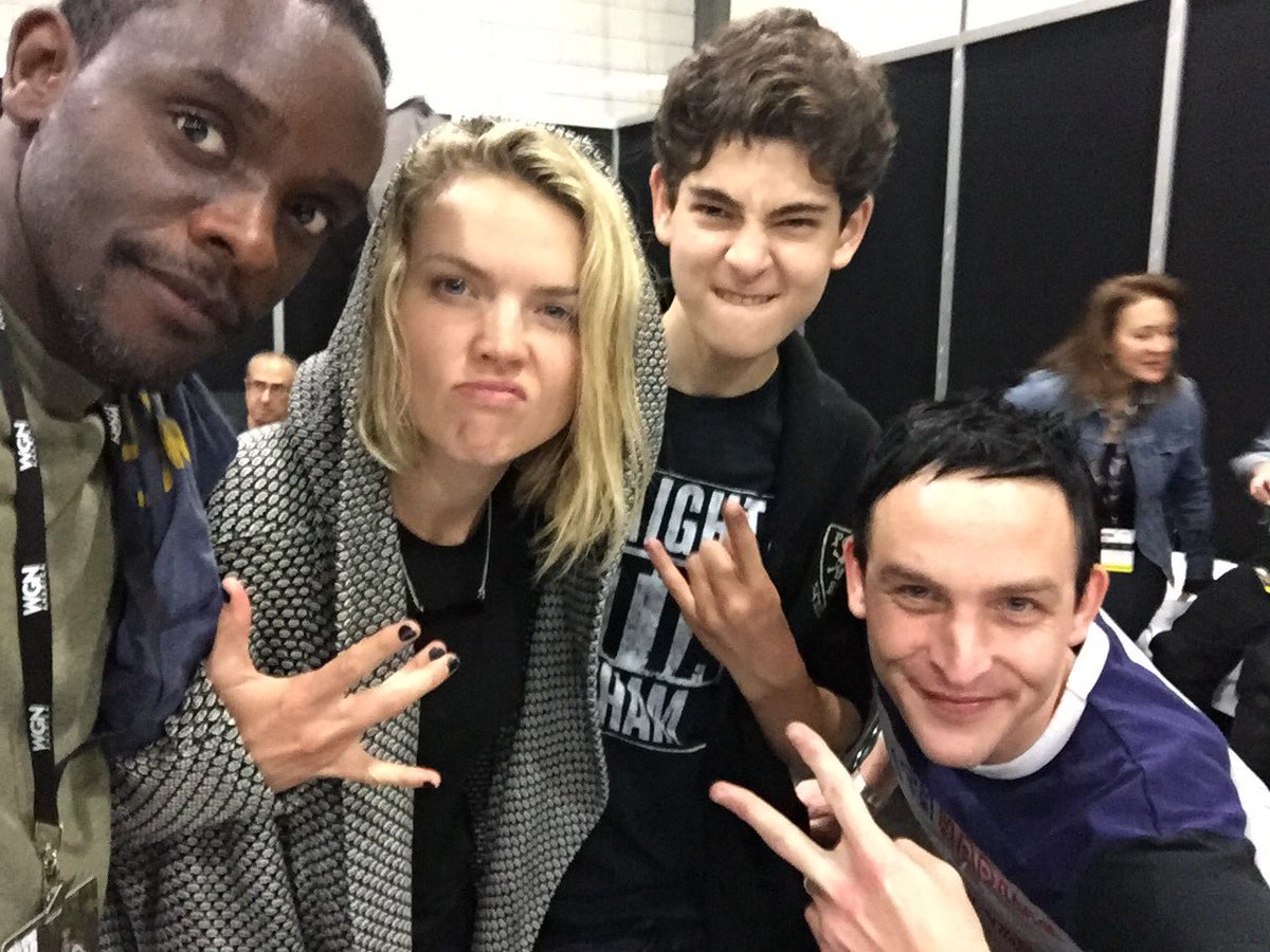 Hanging with ma crew <a href="/realdavidmazouz/">David Mazouz</a> <a href="/chalkchris/">Chris Chalk</a> @robinlordtaylor #gotham #NYCC
