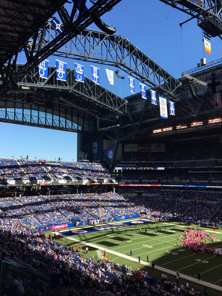 Thanks to my peers for letting me off work to enjoy this beautiful day at Lucas oil stadium! @Handsomejay1214