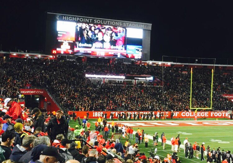 eddieant's tweet photo. Tremendous Shoutout to the STUDENT SECTION! 👏👏👏@RURiotSquad @RutgersAlley @rutgersalumni @RSCpride @RUAthletics Hope 2 see u on Sat 🔴🛡⚫️⚔️⚪️ https://t.co/sllputeTS7