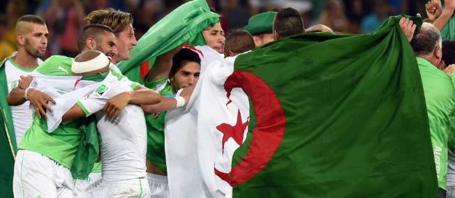 belkalem04's tweet photo. Come on Guys 🇩🇿🔥🔥🔥 https://t.co/ppjvDXxmbT