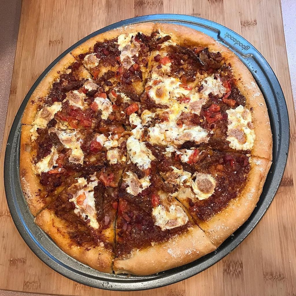 Fried Eggplant, Pancetta, Tomato, and Fresh Mozzarella Vodka Pie #foodprep #pizza #cheese #vodka #basil #vodkapie #…