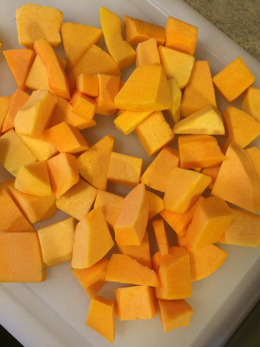 themoms's tweet photo. Attempting to be as fabulous as the girls from @bitememore today. Wish me luck. #BiteMeMore #ButternutSquashSoup https://t.co/Y33k7karqX
