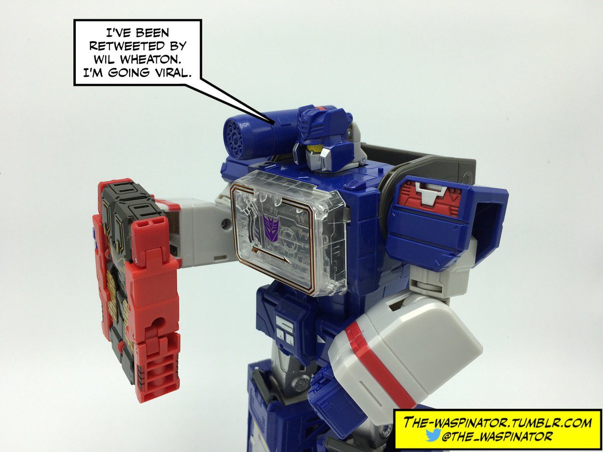 ToyBoxComix's tweet photo. #Transformers #Soundwave2016 https://t.co/ZrOYdYd31A