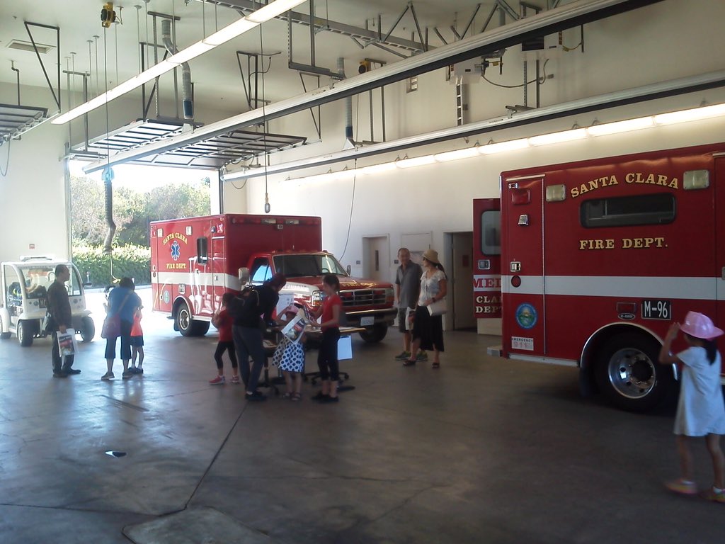 SantaClaraFD's tweet photo. A great turnout to yesterday's #fireopenhouse Thanks to all who attended and all the volunteers who made it happen! https://t.co/6vpLIIdxkD