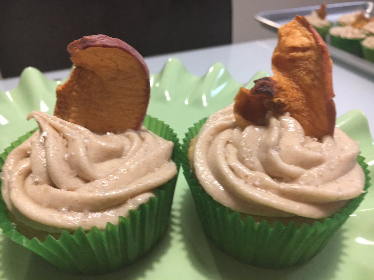Apple cider cupcakes with brown sugar cinnamon frosting