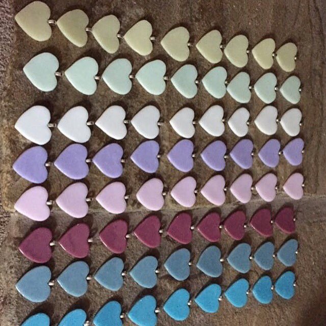 vertical_shores's tweet photo. So many fantastic colours for glass heart wedding favours from #verticalshores      #wedding_favours #wedding_planning #wedding https://t.co/cA4RXjKwVk