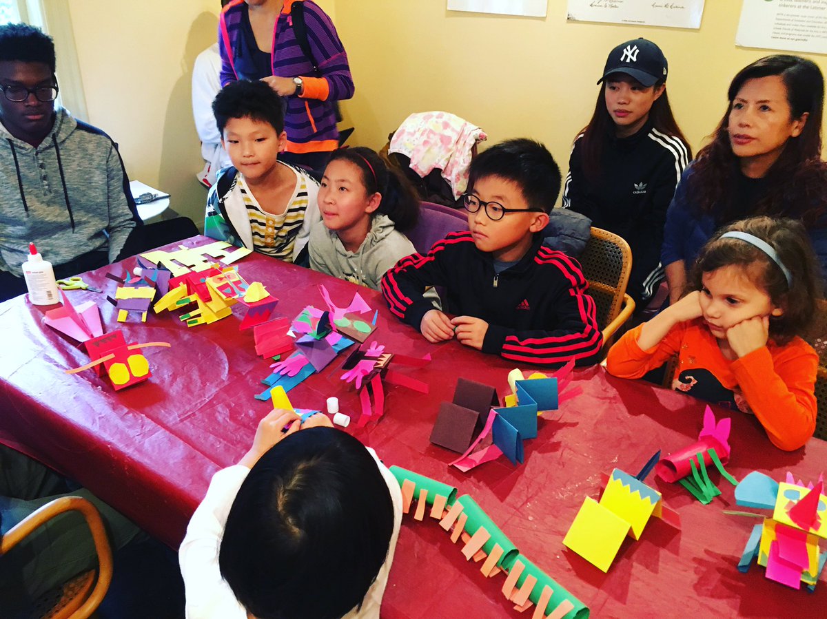 LatimerHouse's tweet photo. Participants sharing their amazing works with each other after the first #tinkering session! #animalinspiredpuppy #LatimerNOW @hhtnyc https://t.co/WDLbm04tez