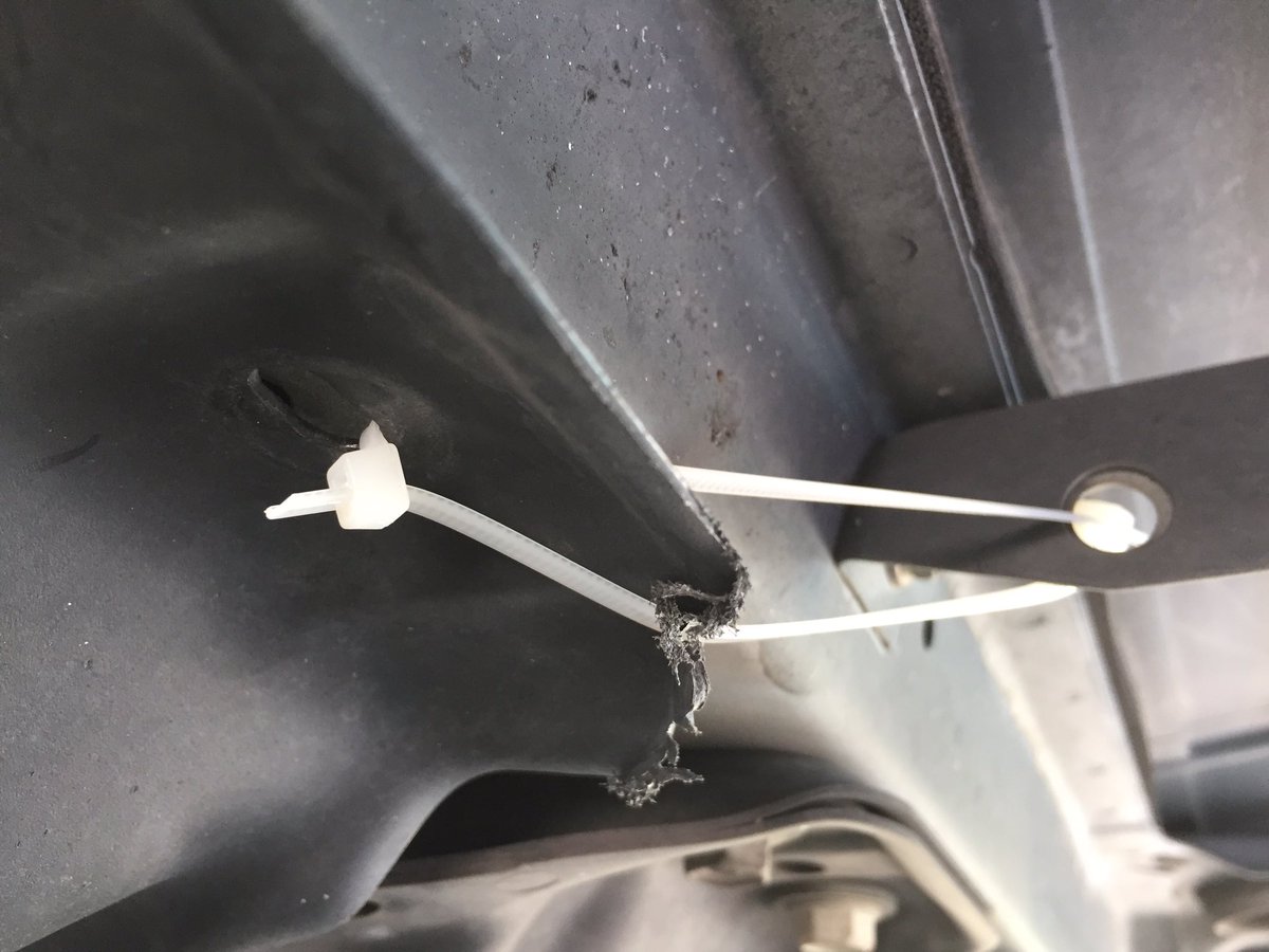chadbostick's tweet photo. Fixed my car using zip ties. #cheaprepairs https://t.co/e2gKZrjIwp