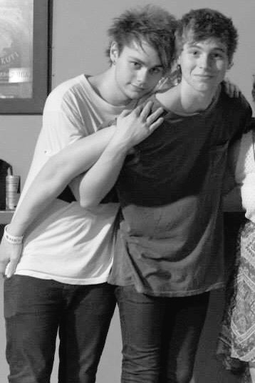 MikeyTalksLuke's tweet photo. Remember all the memories. #MukeIsLove #Muke #MukeDay https://t.co/V5HB6MT17a