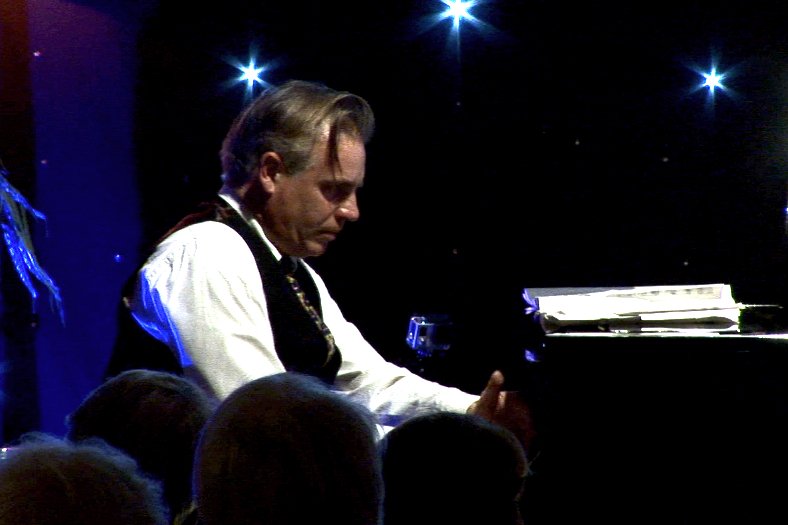 Pete Long &amp; James Pearson play hot hot jazz. - Red Liion Babcary - Oct 20th. redlionbabcary.co.uk/music-in-the-m… #petelong #jamespearson #jazz #Somerset