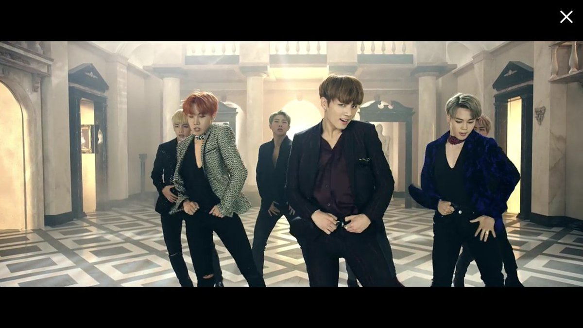 Jins_donut's tweet photo. Увидела шедевр и умерла
#BTSCOMEBACK #WINGS https://t.co/eoOlJPjvN6