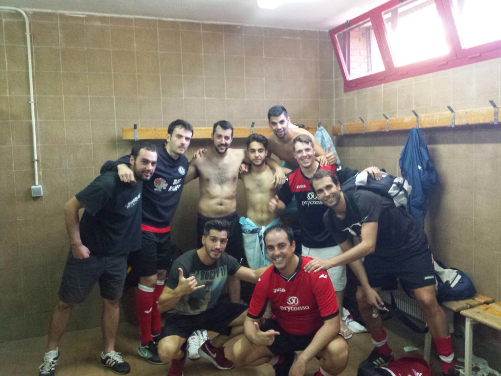 pryconsafs's tweet photo. NEW TEAM F.S. 1 - 5 PRYCONSA F.S.
Goles: @ivanbl9⚽️ @AIglesias86⚽️ @alberto_villas ⚽️ Ojkar⚽️ y Jose⚽️
#XANIVERSARIO https://t.co/mocmWtse7H