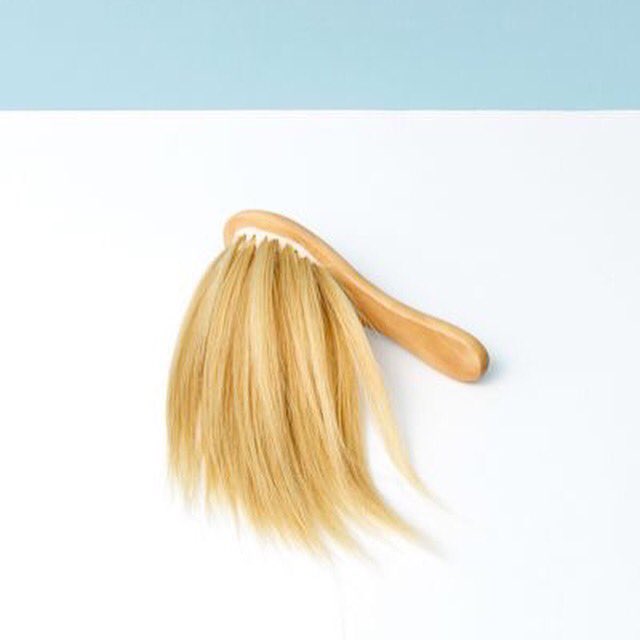 ASkinSolutions's tweet photo. #donaldtrump has lost more than his mind...his hair brush 😜 #dumpingontrump https://t.co/3tVvs4zqbn